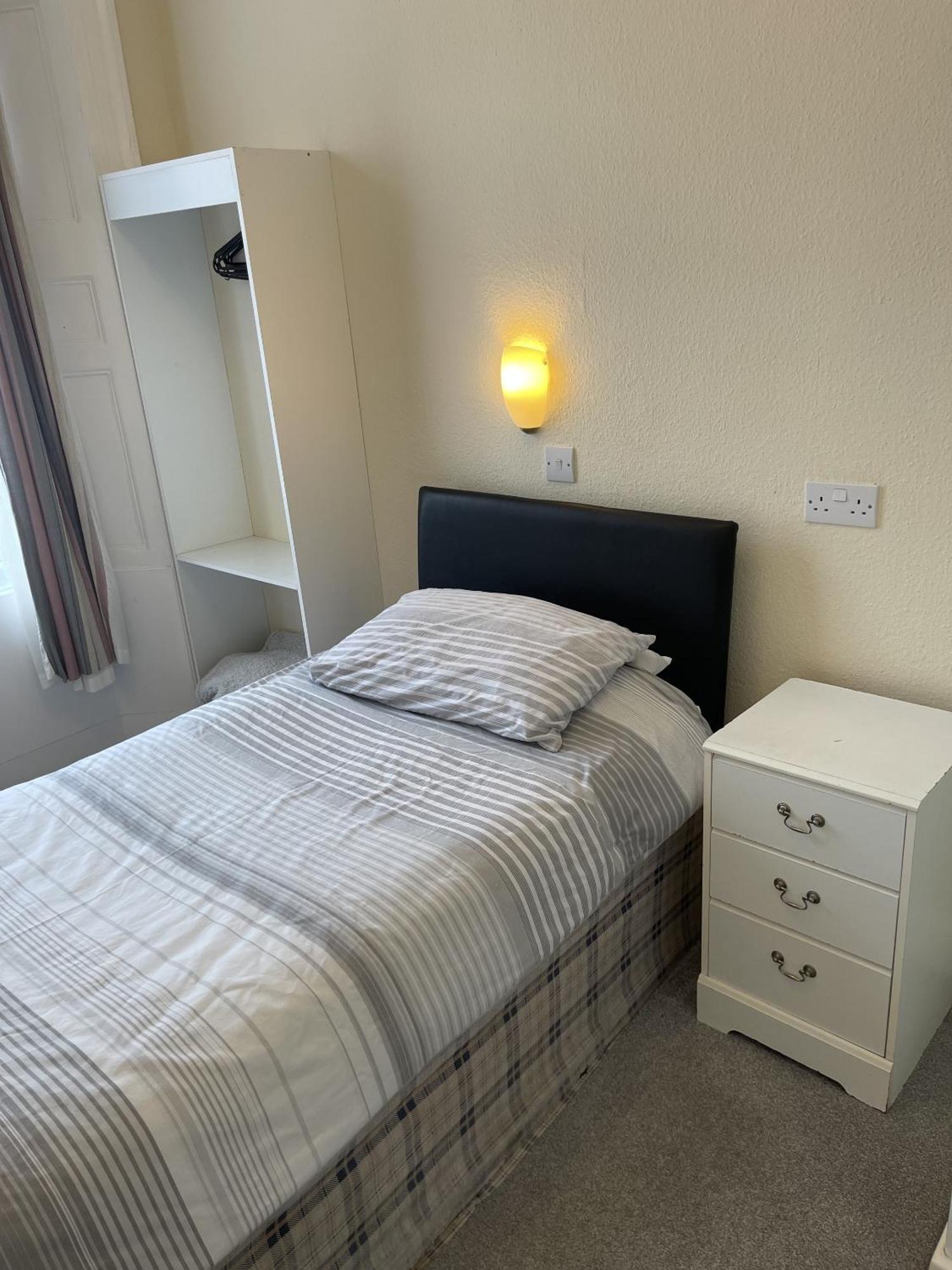 Lamplighter Guesthouse Плаймаут Номер фото